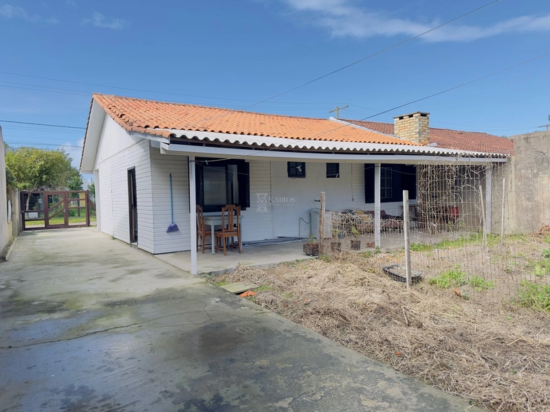 EXCELENTE CASA EM MADEIRA DE PRAIA REGIÃO DE MORADORES: 4ª foto da galeria de imagens do imóvel