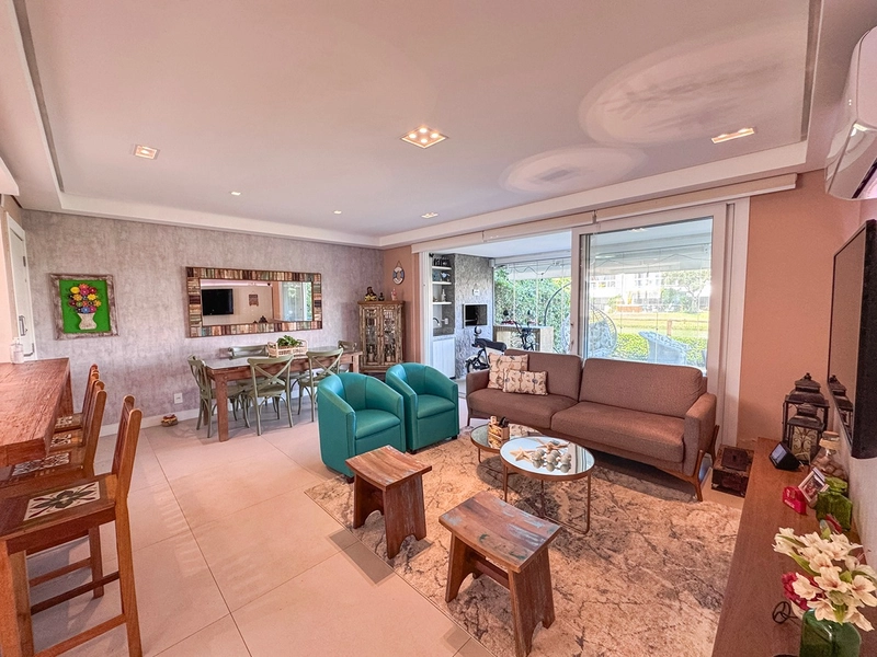 EXCELENTE CASA ALTO PADRÃO EM CONDOMÍNIO: 2ª foto da galeria de imagens do imóvel