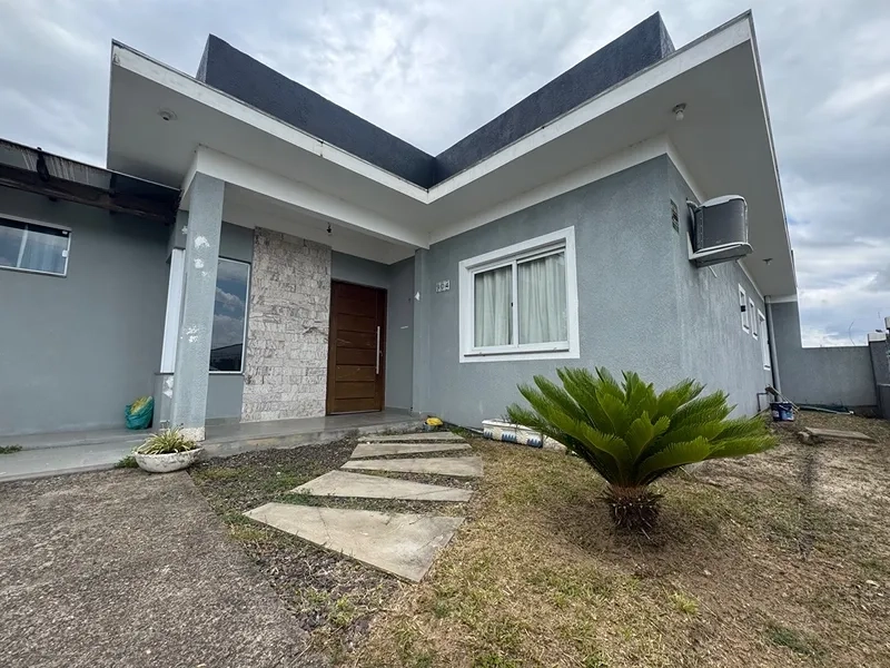 EXCELENTE CASA COM PISCINA: 1ª foto da galeria de imagens do imóvel