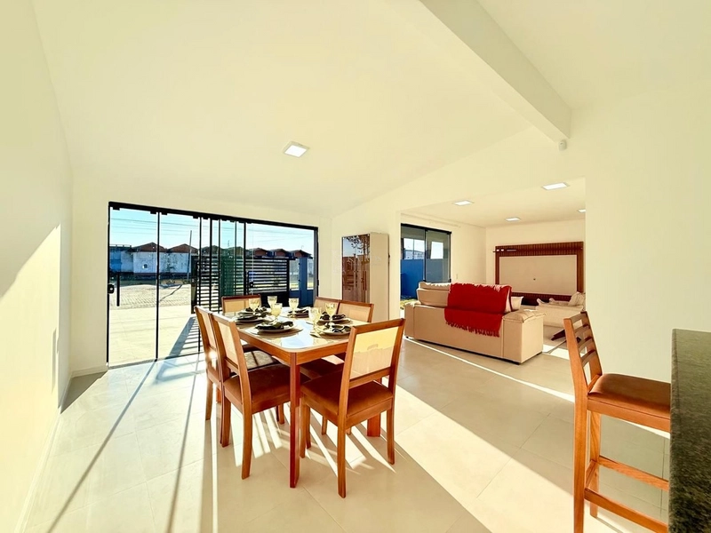 EXCELENTE CASA COM PISCINA: 3ª foto da galeria de imagens do imóvel