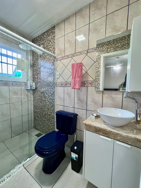 EXCELENTE CASA DE PRAIA PRÓXIMA AO MAR COM PISCINA: 19ª foto da galeria de imagens do imóvel
