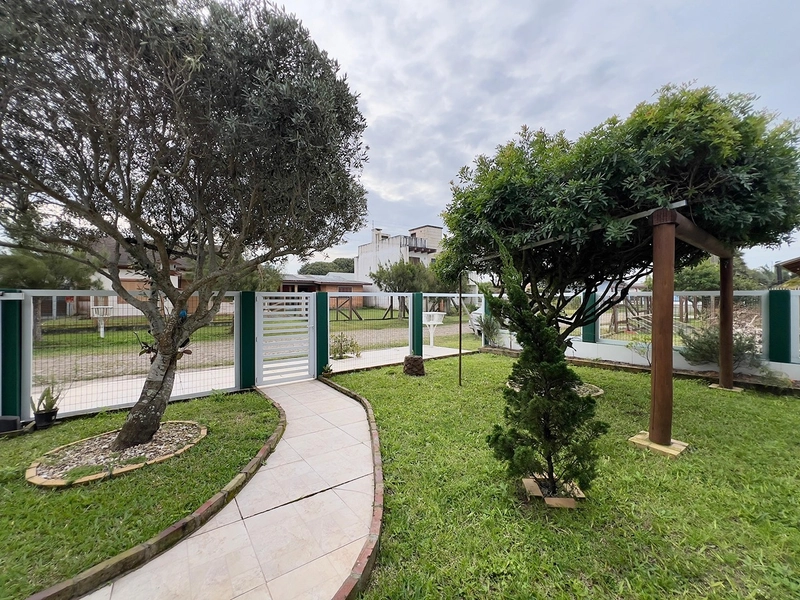 EXCELENTE CASA DE PRAIA PRÓXIMA AO MAR COM PISCINA: 65ª foto da galeria de imagens do imóvel