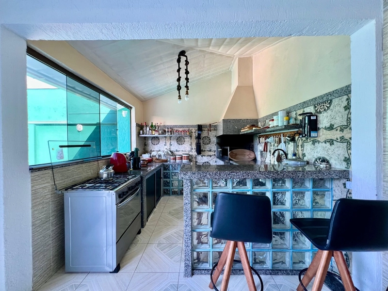 EXCELENTE CASA DE PRAIA PRÓXIMA AO MAR COM PISCINA: 18ª foto da galeria de imagens do imóvel
