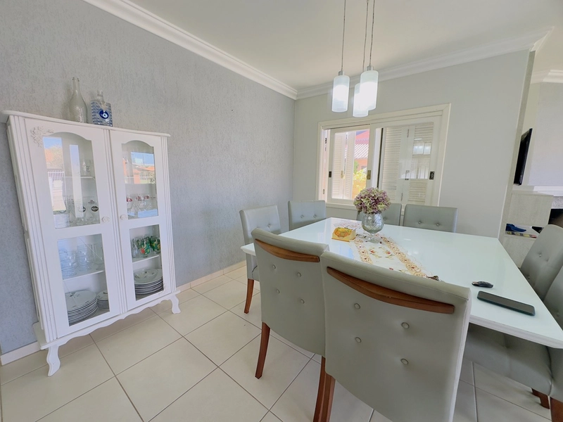 EXCELENTE CASA DE PRAIA EM LAJE PRÓXIMA AO MAR: 10ª foto da galeria de imagens do imóvel