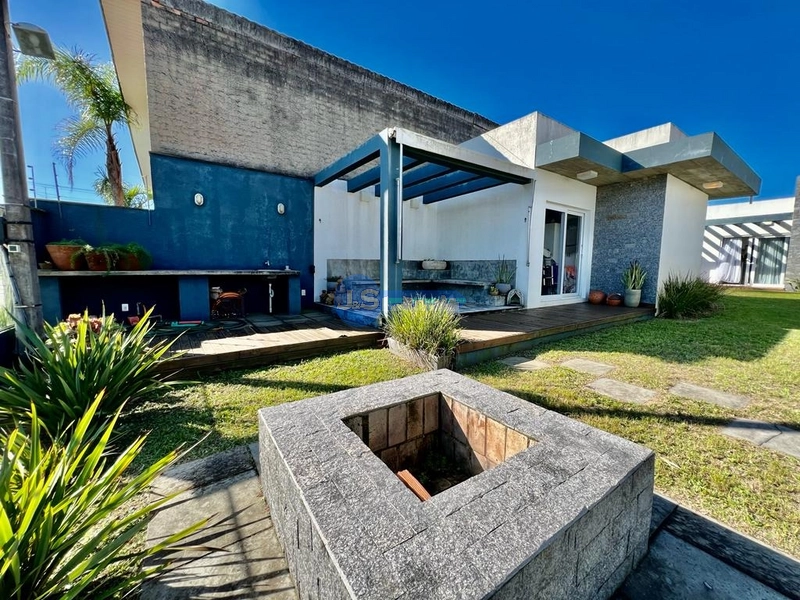 EXCELENTE CASA DE PRAIA COM PISCINA PRÓXIMA DO MAR: 6ª foto da galeria de imagens do imóvel