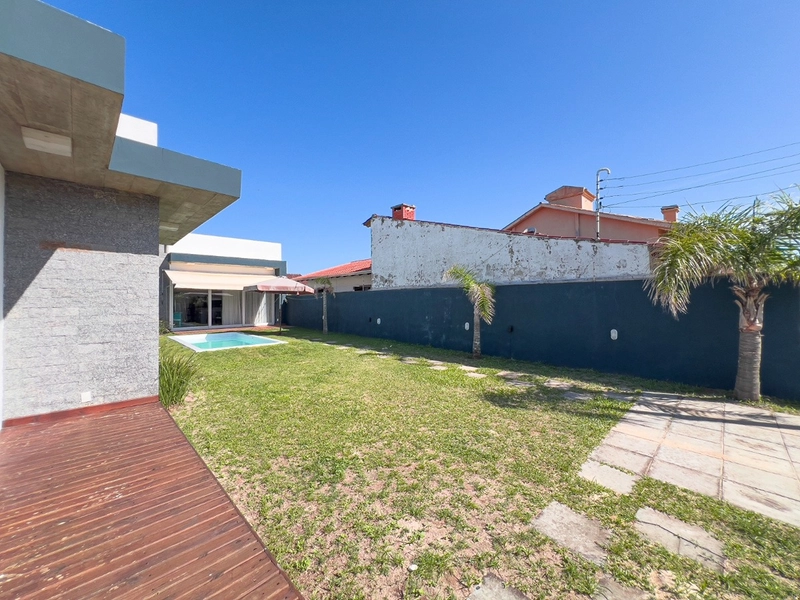 EXCELENTE CASA DE PRAIA COM PISCINA PRÓXIMA DO MAR: 13ª foto da galeria de imagens do imóvel