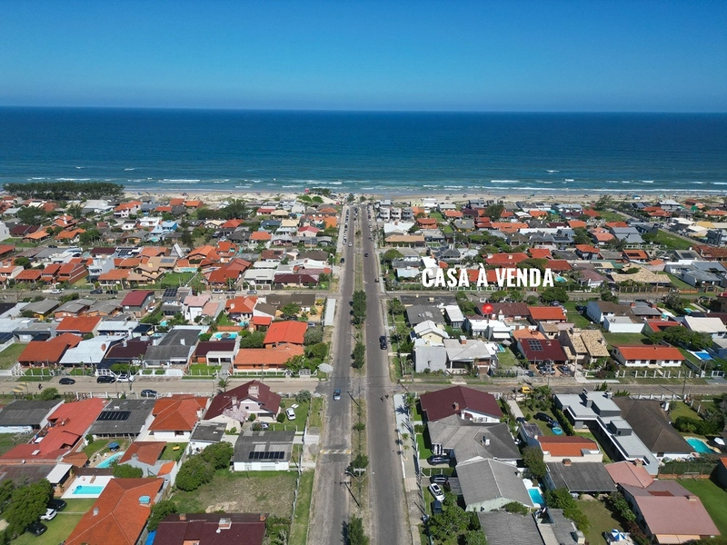 EXCELENTE CASA DE PRAIA COM PISCINA PRÓXIMA DO MAR: 4ª foto da galeria de imagens do imóvel