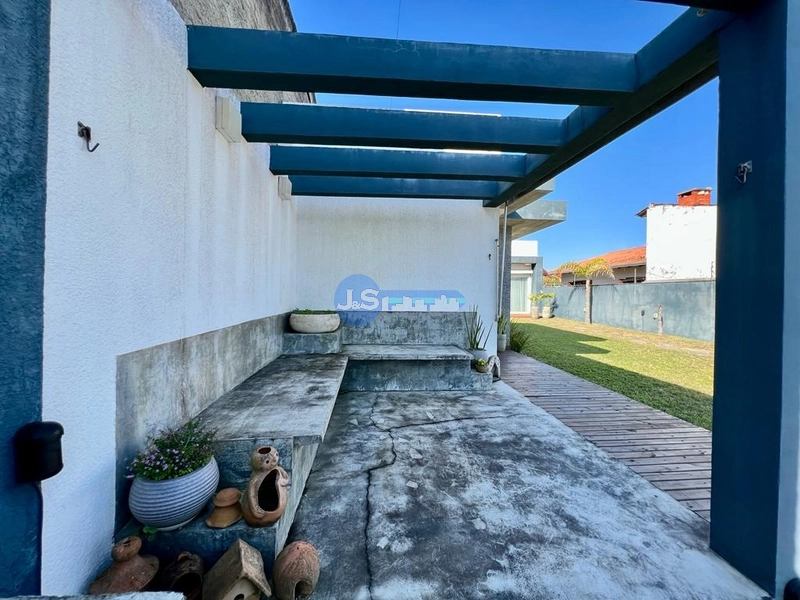 EXCELENTE CASA DE PRAIA COM PISCINA PRÓXIMA DO MAR: 5ª foto da galeria de imagens do imóvel