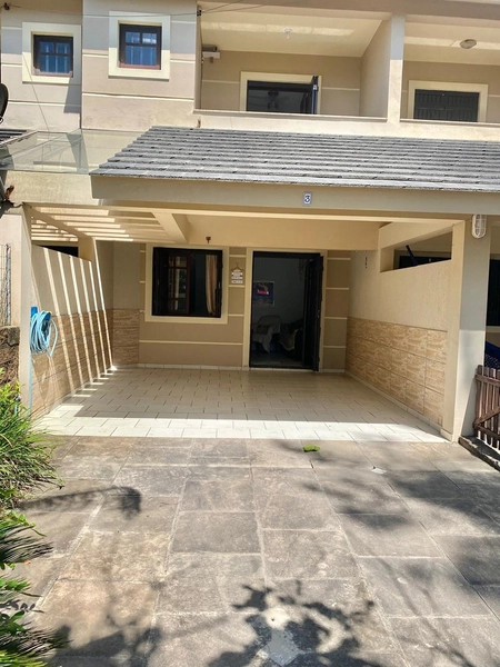 EXCELENTE CASA DE PRAIA PRÓXIMA AO MAR: 2ª foto da galeria de imagens do imóvel