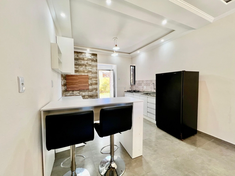 CASA DE PRAIA EM LAJE: 2ª foto da galeria de imagens do imóvel
