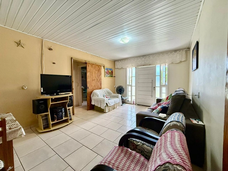 EXCELENTE CASA COM PISCINA: 3ª foto da galeria de imagens do imóvel