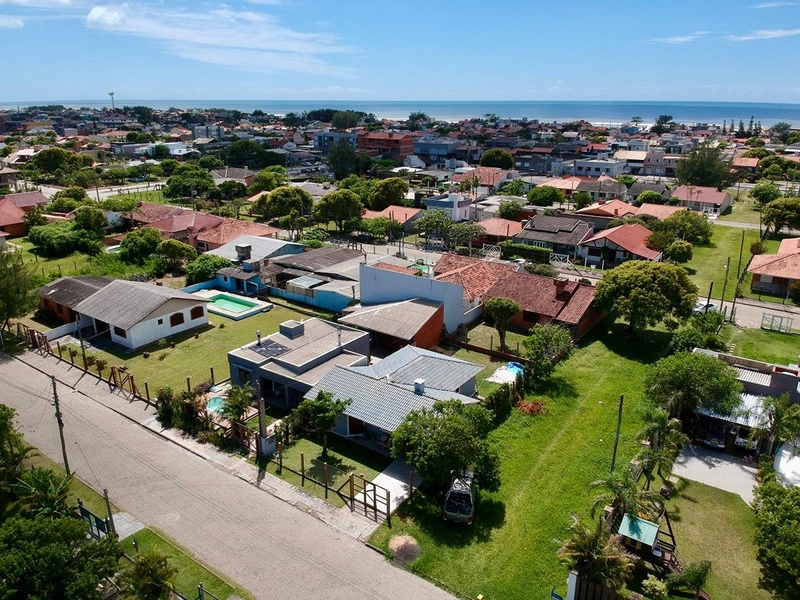 EXCELENTE CASA COM PISCINA: 15ª foto da galeria de imagens do imóvel