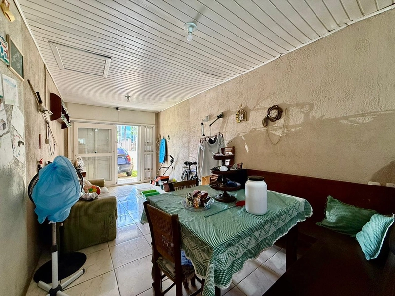 EXCELENTE CASA COM PISCINA: 12ª foto da galeria de imagens do imóvel