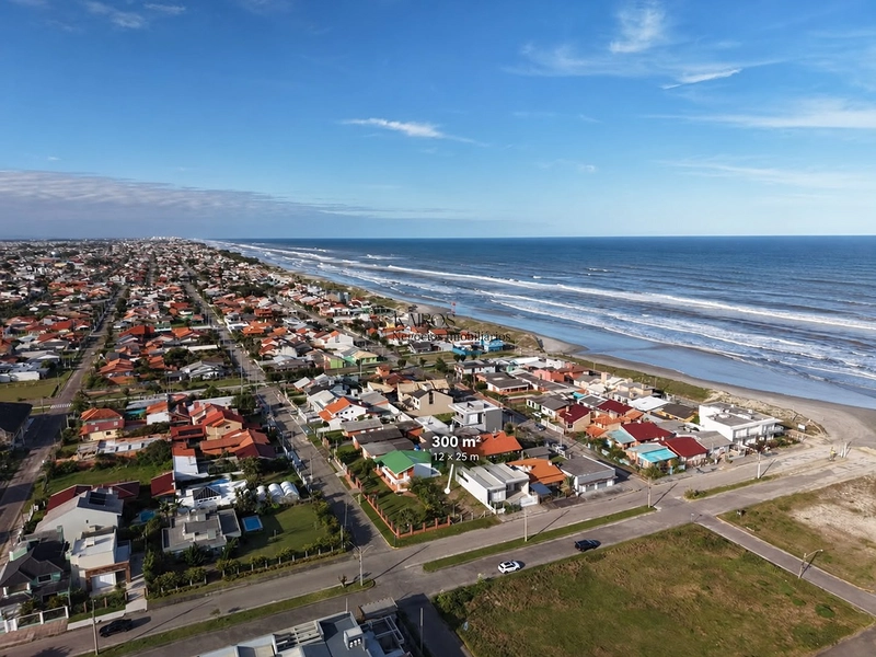 EXCELENTE TERRENO PRÓXIMO AO MAR: 4ª foto da galeria de imagens do imóvel
