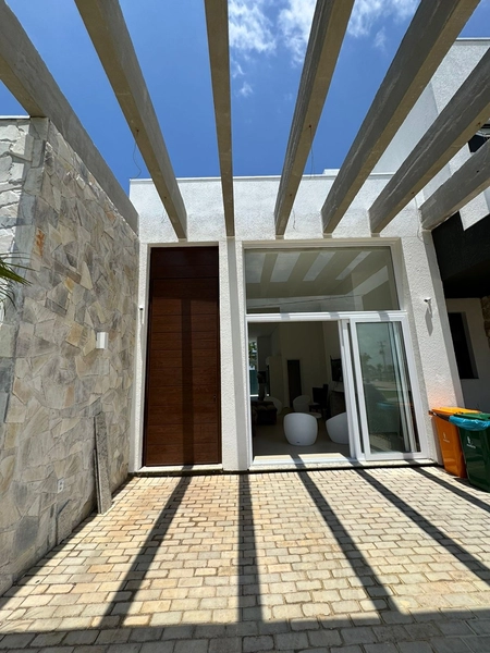 EXCELENTE CASA ALTO PADRÃO EM CONDOMÍNIO: 3ª foto da galeria de imagens do imóvel