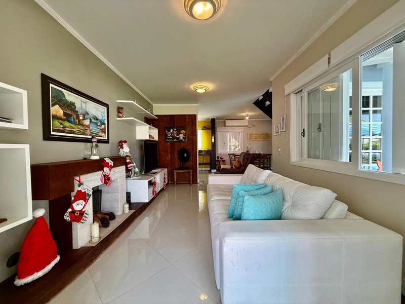 EXCELENTE CASA DE PRAIA PRÓXIMA AO MAR COM PISCINA: 14ª foto da galeria de imagens do imóvel