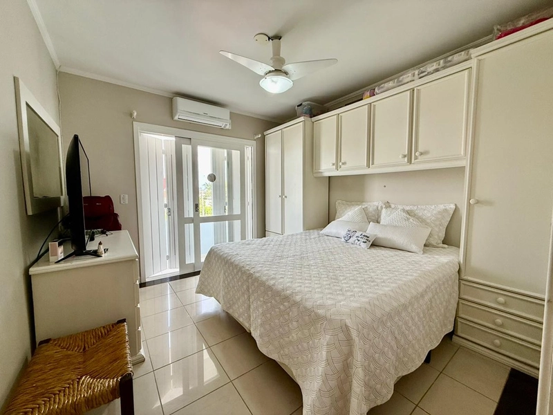 EXCELENTE CASA DE PRAIA PRÓXIMA AO MAR COM PISCINA: 30ª foto da galeria de imagens do imóvel