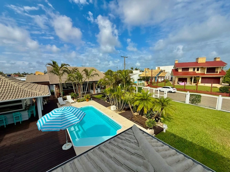 EXCELENTE CASA DE PRAIA PRÓXIMA AO MAR COM PISCINA: 31ª foto da galeria de imagens do imóvel