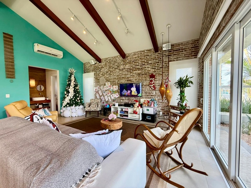 EXCELENTE CASA DE PRAIA PRÓXIMA AO MAR COM PISCINA: 41ª foto da galeria de imagens do imóvel