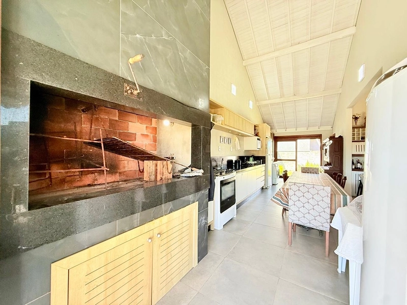 EXCELENTE CASA DE PRAIA PRÓXIMA AO MAR COM PISCINA: 25ª foto da galeria de imagens do imóvel