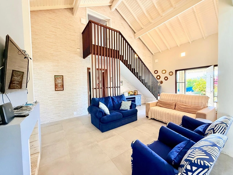 EXCELENTE CASA DE PRAIA PRÓXIMA AO MAR COM PISCINA: 17ª foto da galeria de imagens do imóvel