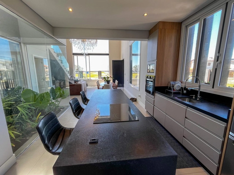 EXCELENTE CASA PRÓXIMA AO MAR: 32ª foto da galeria de imagens do imóvel