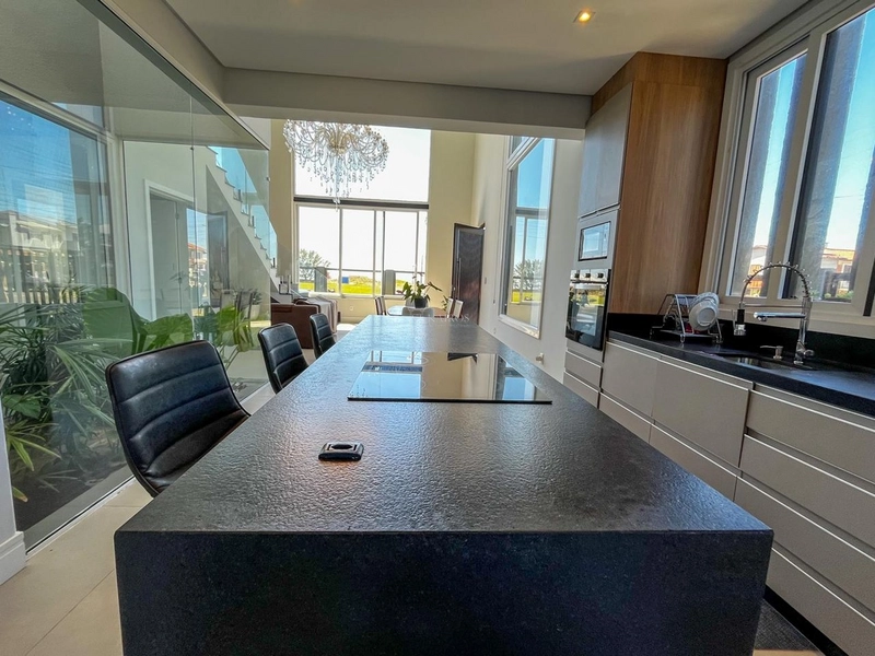 EXCELENTE CASA PRÓXIMA AO MAR: 11ª foto da galeria de imagens do imóvel