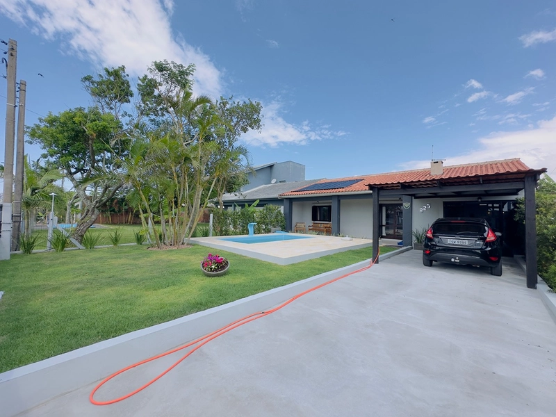 Excelente casa de praia: 1ª foto da galeria de imagens do imóvel