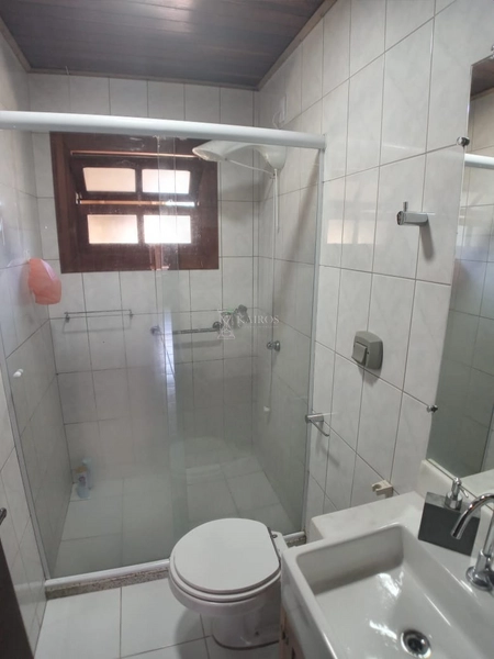 Casa de praia com 03 terrenos: 10ª foto da galeria de imagens do imóvel