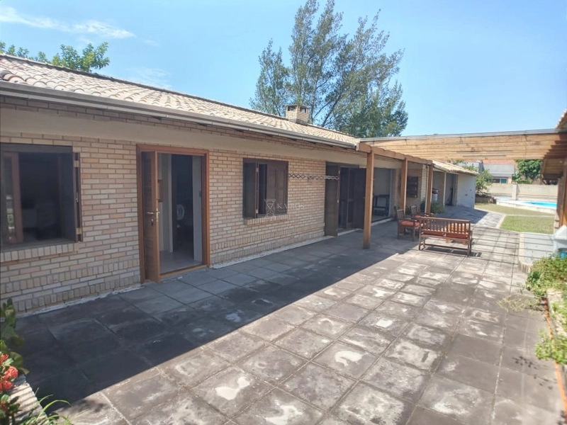 Casa de praia com 03 terrenos: 19ª foto da galeria de imagens do imóvel