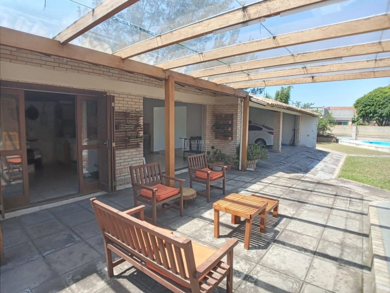Casa de praia com 03 terrenos: 13ª foto da galeria de imagens do imóvel
