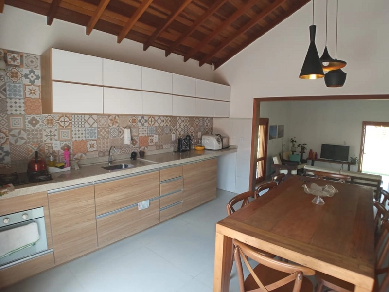 Casa de praia com 03 terrenos: 12ª foto da galeria de imagens do imóvel