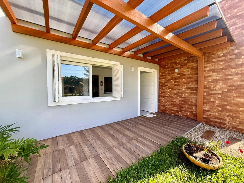 CASA DE PRAIA PRÓXIMA AO MAR: 1ª foto da galeria de imagens do imóvel
