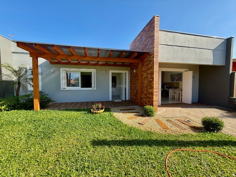 CASA DE PRAIA PRÓXIMA AO MAR: 2ª foto da galeria de imagens do imóvel