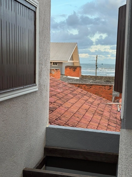 SOBRADO PRÓXIMO AO MAR: 2ª foto da galeria de imagens do imóvel