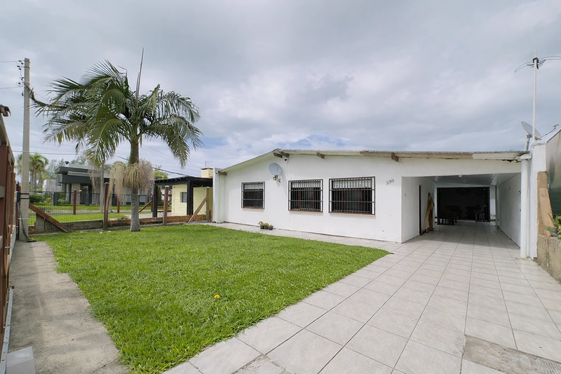 CASA DE PRAIA PRÓXIMA AO MAR : 1ª foto da galeria de imagens do imóvel