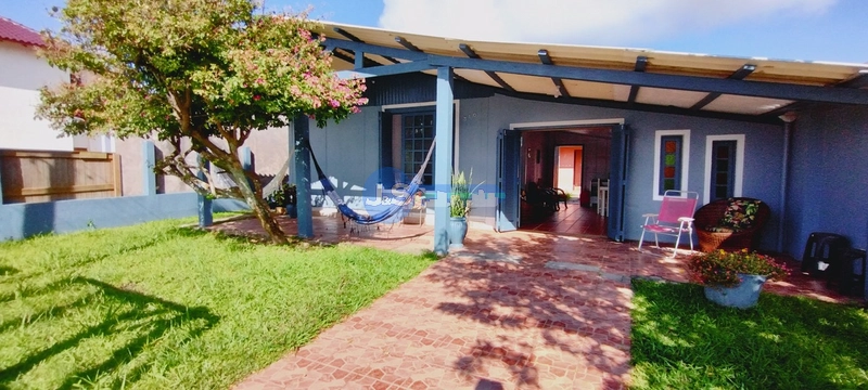 Casa em Atlântida Sul: 14ª foto da galeria de imagens do imóvel