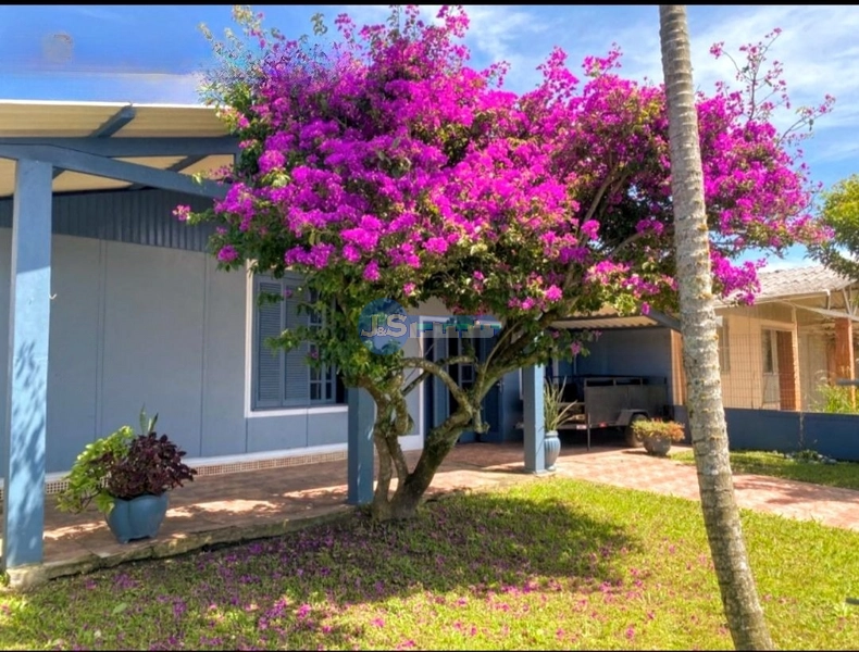 Casa em Atlântida Sul: 11ª foto da galeria de imagens do imóvel