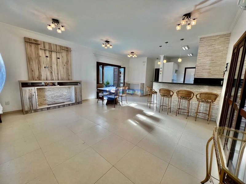 EXCELENTE CASA DE PRAIA EM LAJE PROXIMO AO MAR: 14ª foto da galeria de imagens do imóvel