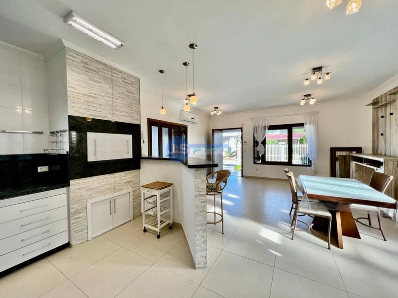 EXCELENTE CASA DE PRAIA EM LAJE PROXIMO AO MAR: 12ª foto da galeria de imagens do imóvel