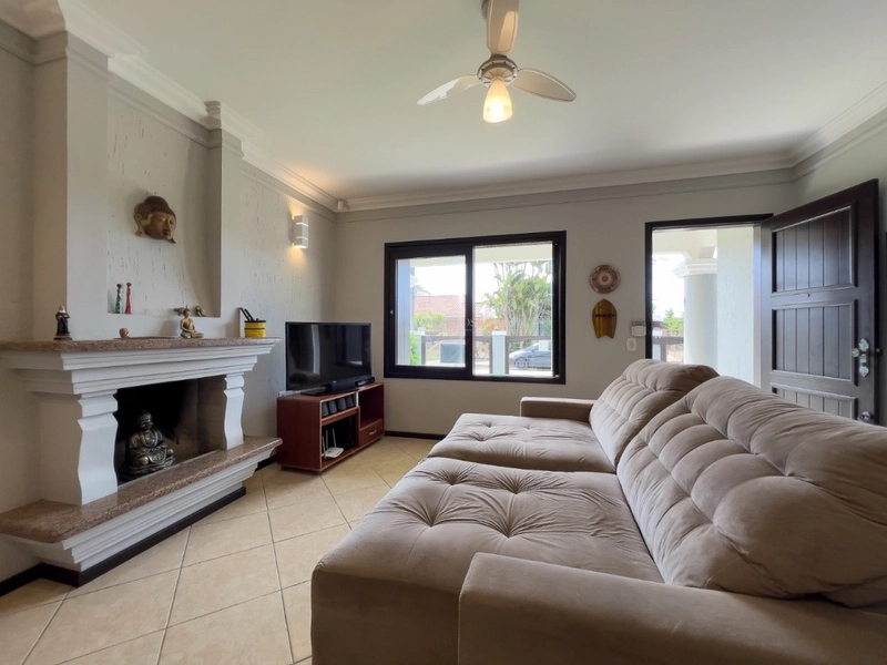 EXCELENTE CASA DE PRAIA PRÓXIMO AO MAR: 7ª foto da galeria de imagens do imóvel
