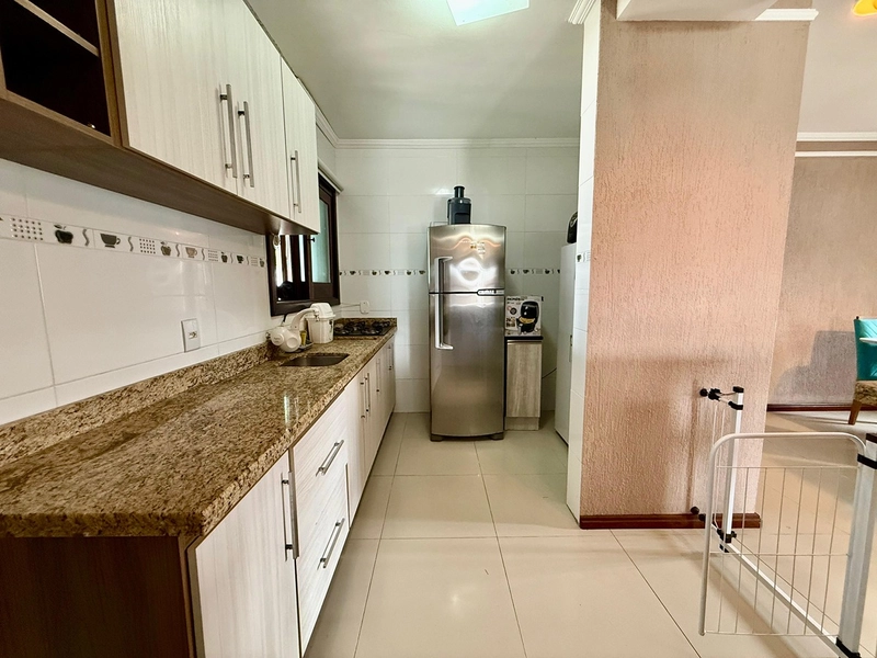 EXCELENTE CASA COM PISCINA PERTO DO MAR: 40ª foto da galeria de imagens do imóvel