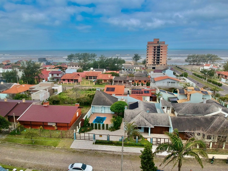 EXCELENTE CASA COM PISCINA PERTO DO MAR: 6ª foto da galeria de imagens do imóvel
