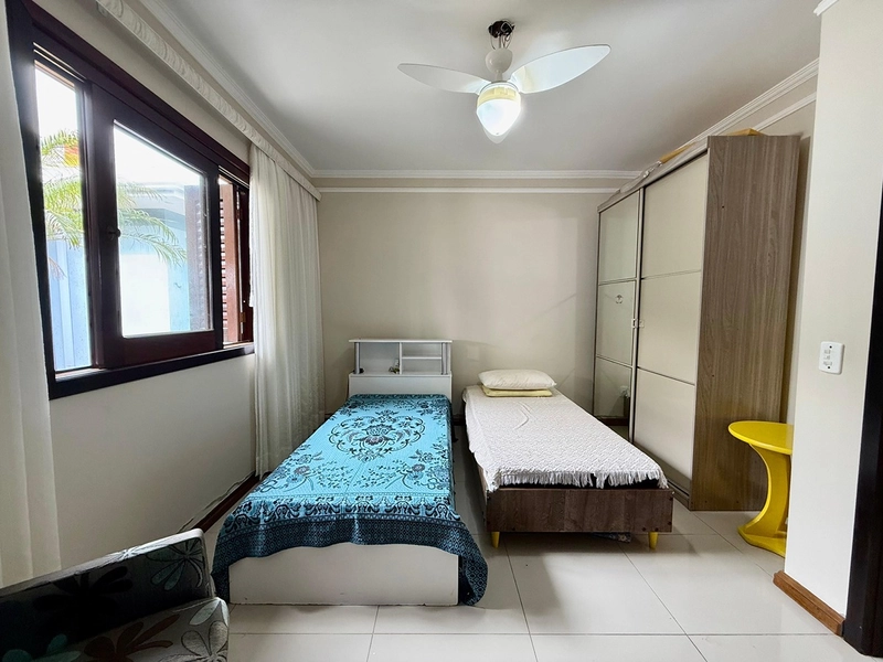 EXCELENTE CASA COM PISCINA PERTO DO MAR: 33ª foto da galeria de imagens do imóvel