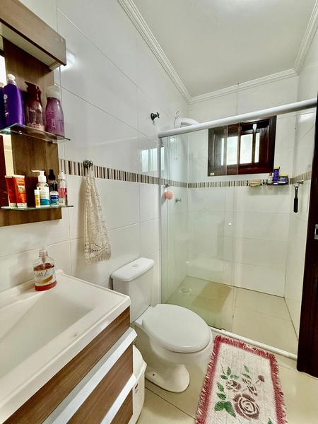 EXCELENTE CASA COM PISCINA PERTO DO MAR: 36ª foto da galeria de imagens do imóvel