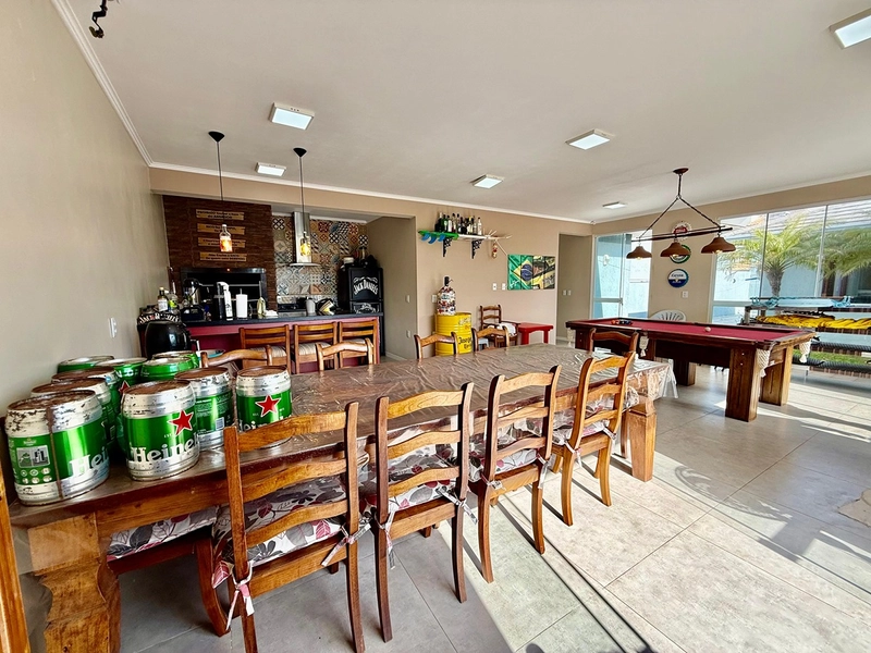 EXCELENTE CASA COM PISCINA PERTO DO MAR: 16ª foto da galeria de imagens do imóvel