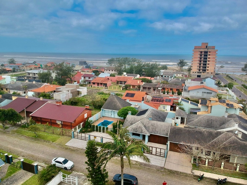 EXCELENTE CASA COM PISCINA PERTO DO MAR: 8ª foto da galeria de imagens do imóvel