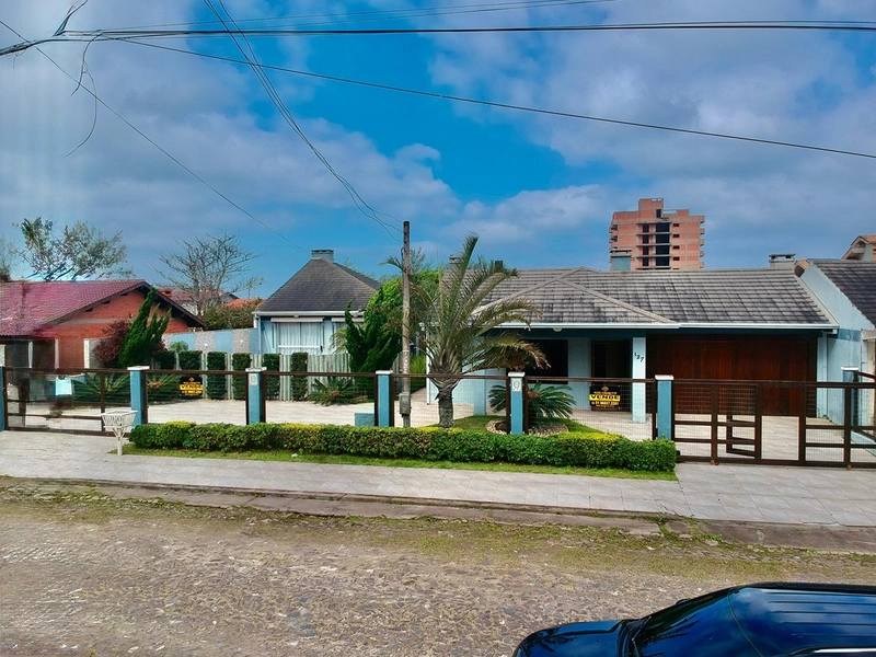 EXCELENTE CASA COM PISCINA PERTO DO MAR: 2ª foto da galeria de imagens do imóvel