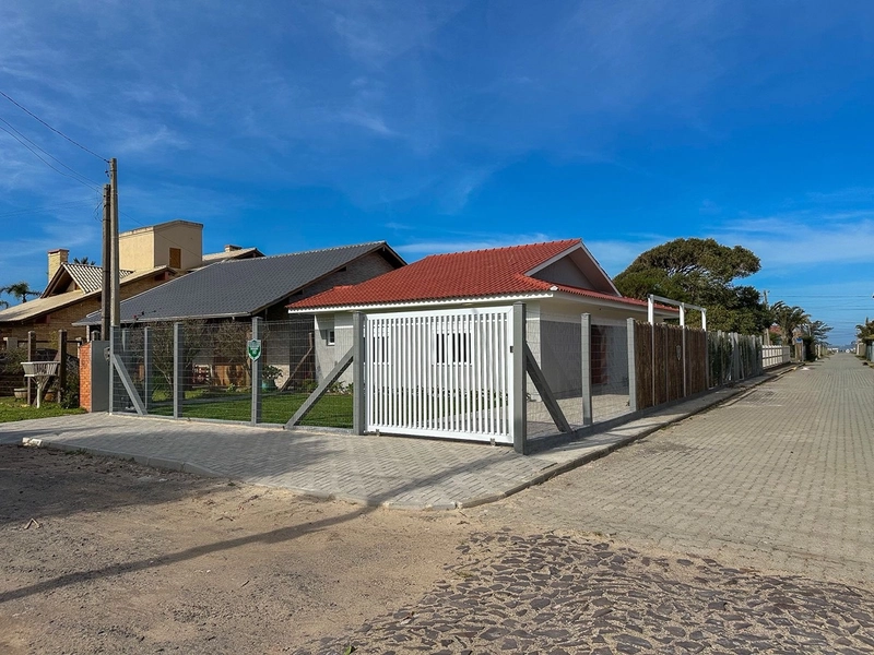 EXCELENTE CASA DE PRAIA EM LAJE COM PISCINA : 3ª foto da galeria de imagens do imóvel