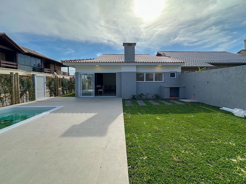 EXCELENTE CASA DE PRAIA EM LAJE COM PISCINA : 2ª foto da galeria de imagens do imóvel